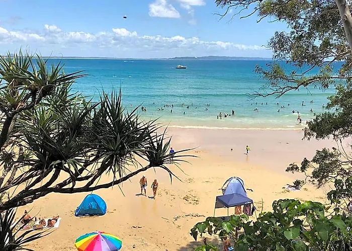 Hampton'S Style Beach Retreat In Noosa'S Heart