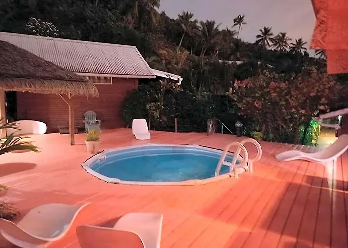 Pension Le Passage Vu Jardin/Piscine