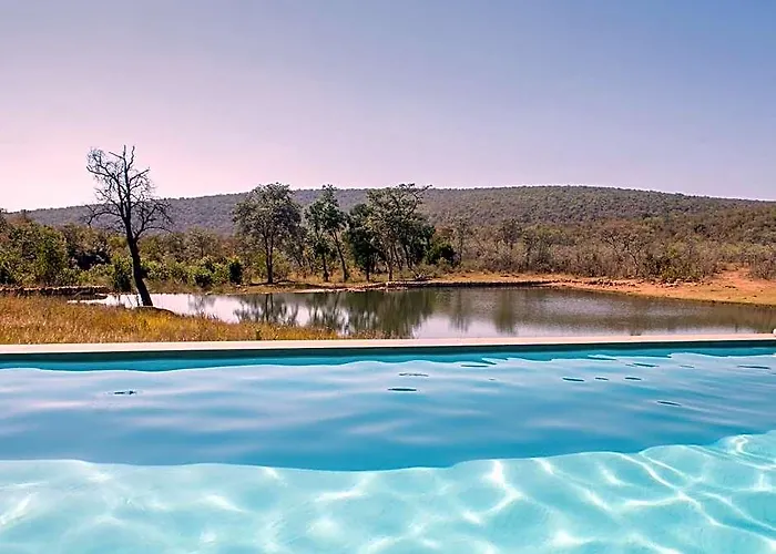 Ilanga Safari Lodge - Welgevonden Game Reserve