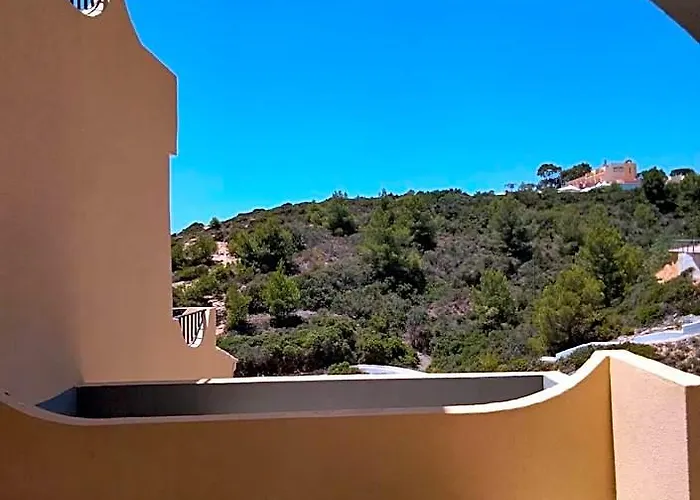 Vale De Centeanes 2-Bedroom Beach Apartment