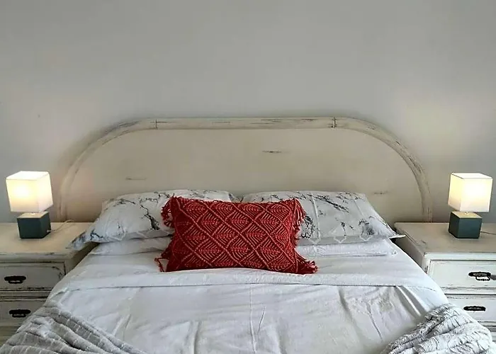 Vale De Centeanes 2-Bedroom Beach Apartment