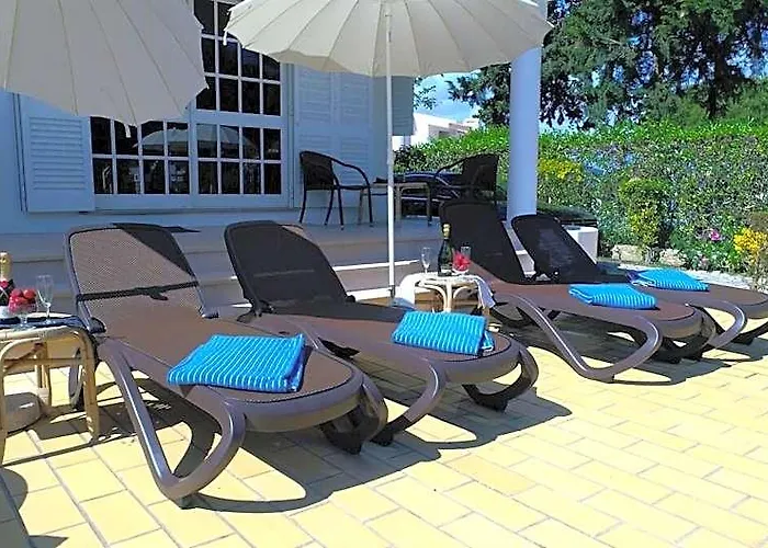 Vivenda De 6 Quartos Com Piscina Privada