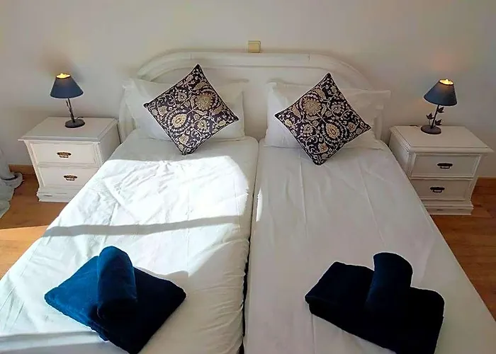 Lovely 2-Bedroom Rental In Carvoeiro Free Parking