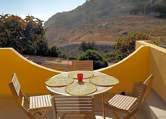 Lovely 2-Bedroom Rental In Carvoeiro Free Parking