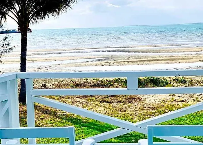Bowen Beach House