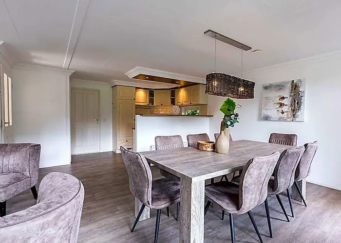 Comfortable Holiday Home On De Veluwe