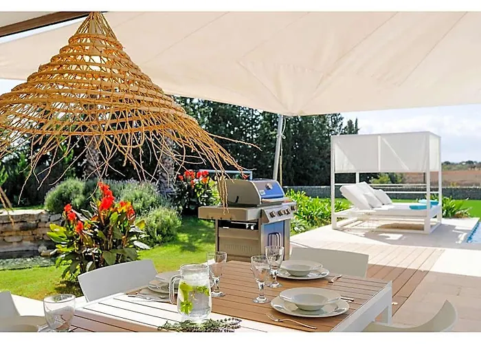 Country House In Mallorca With Pool And Bbq