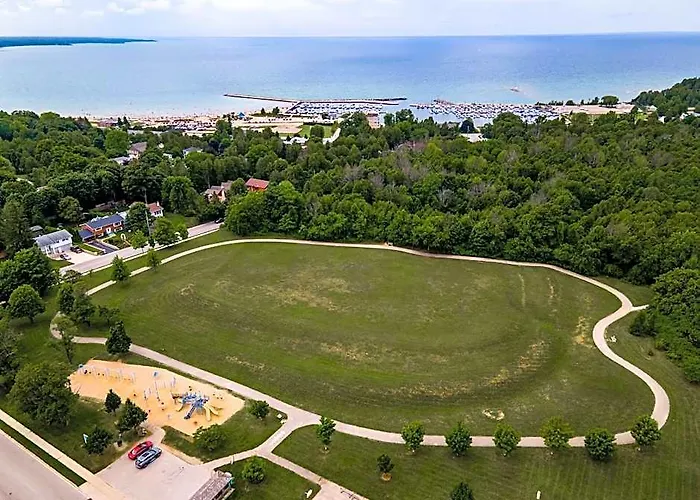 Globalstay New Houses Near Huron Lake