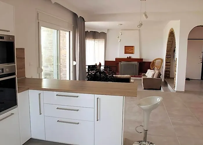 Villa Mare Azul - Luxury Beachfront Retreat In Hanioti, Halkidiki, Greece