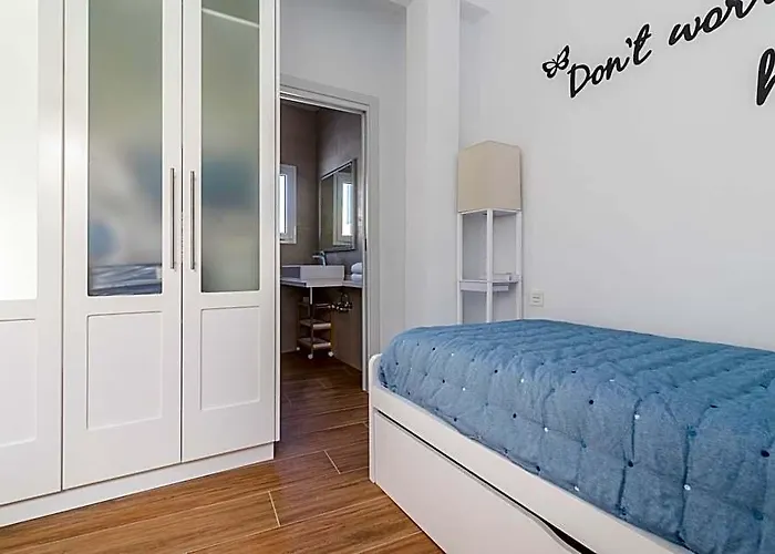 Home2Book El Perenquen San Nicolas 2