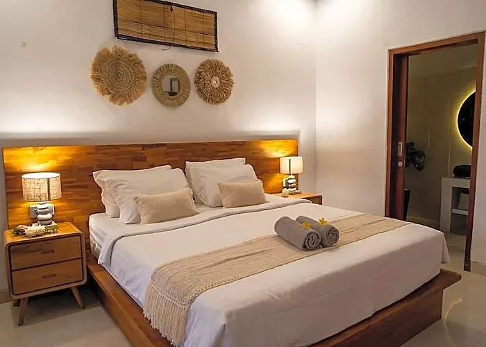 Villa Innerbloom Spacious 2 Bedroom With Large Pool & Garden