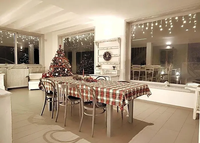 Villa Angela | 6 Rooms, Pool, Garden And Bbq