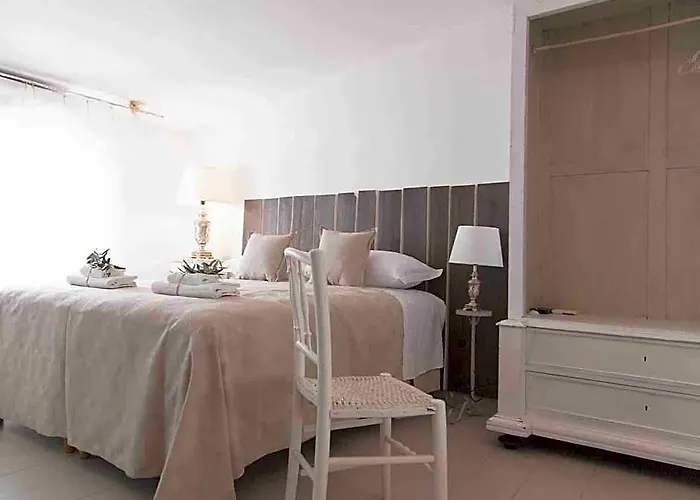 Villa Angela | 6 Rooms, Pool, Garden And Bbq
