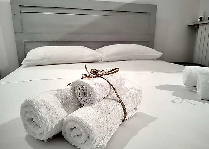 Villa Angela | 6 Rooms, Pool, Garden And Bbq