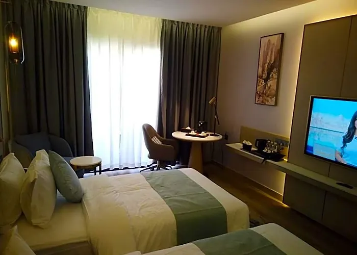 H Luxury Hotel