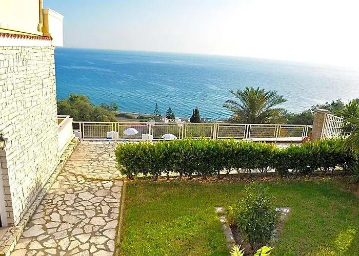 Beautiful Holiday Apartments Maria With Pool - Agios Gordios Beach, Corfu