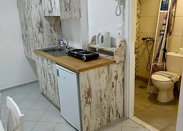 Super Economy Studio