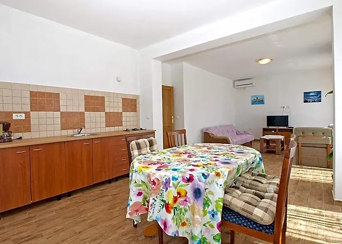 Apartment 1359