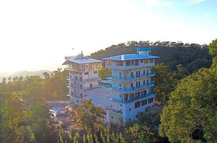 Resort Myriad Star Ella