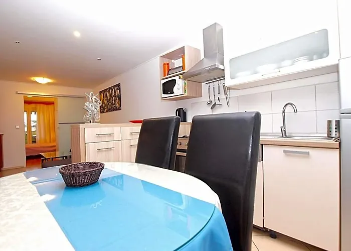 Apartment 1352