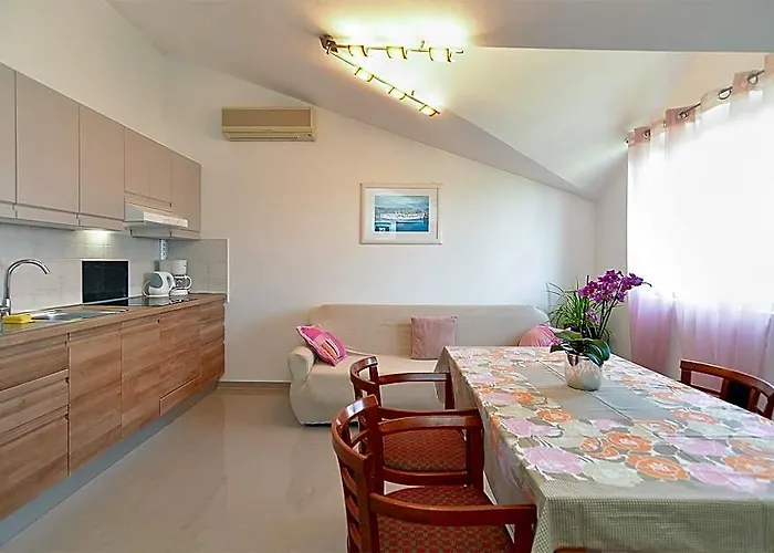 Apartment 31