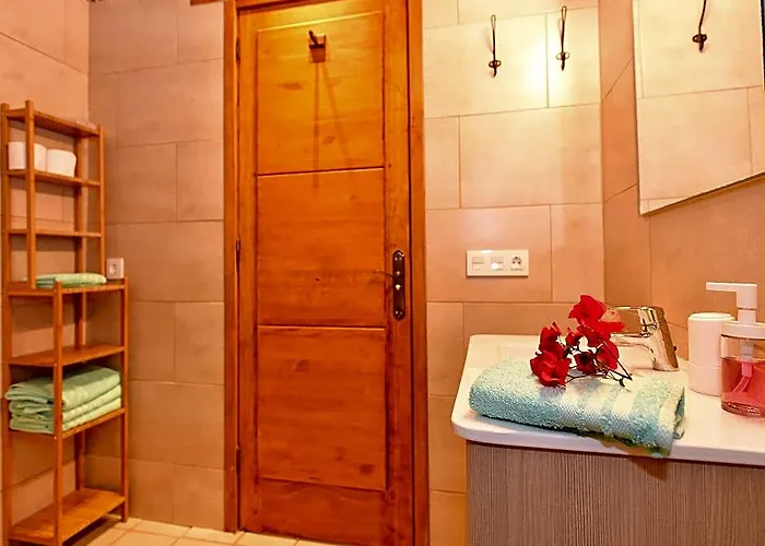 Holiday Home In Ingenio With Private Pool
