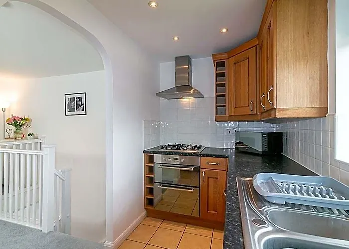 Cunningham Lodge - Modern Family Apartment