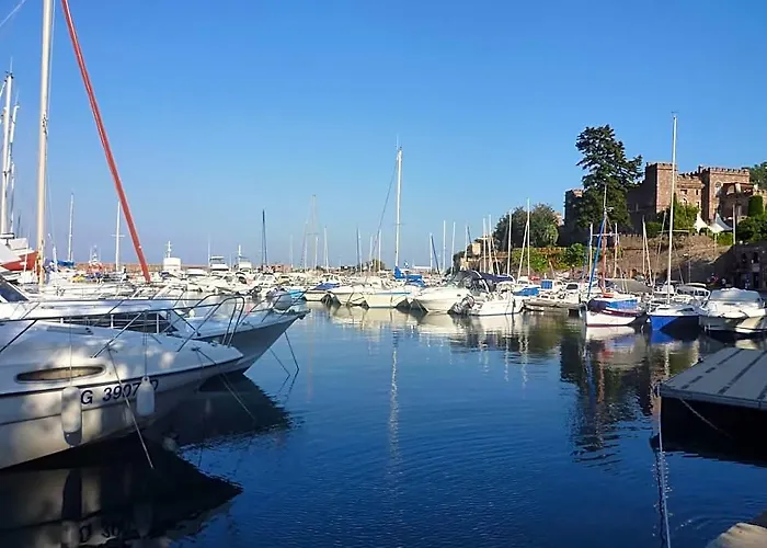 Luxurious Two Bedroom Garden Apartment With Stunning Cannes Marina Views
