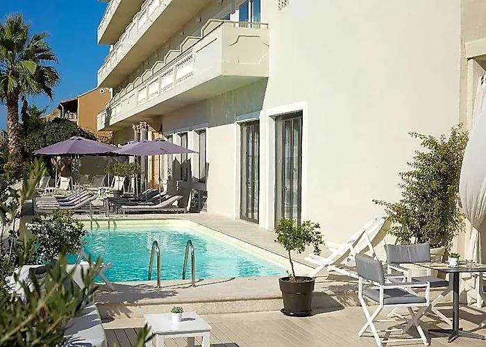 Mon Repos Palace