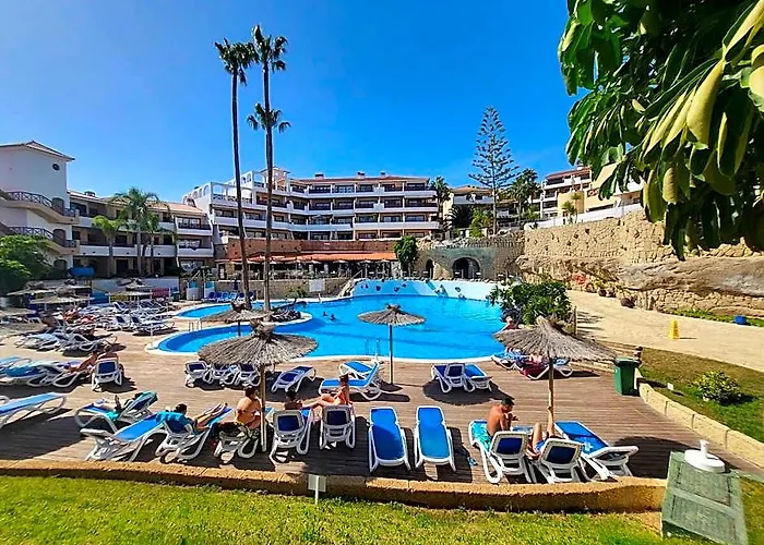 Golden Paradise Heated Pool At Albatros Park