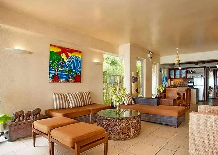 Mayumi Beach Villa