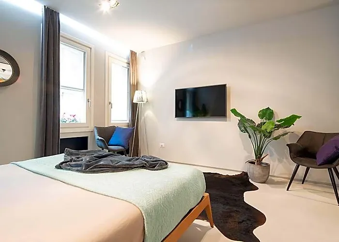 Officine Cavour Apartment