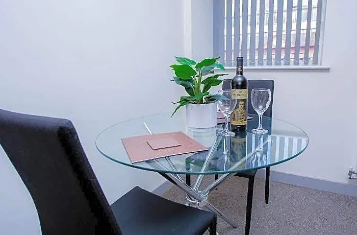 Cosy Executive City Apartment 2