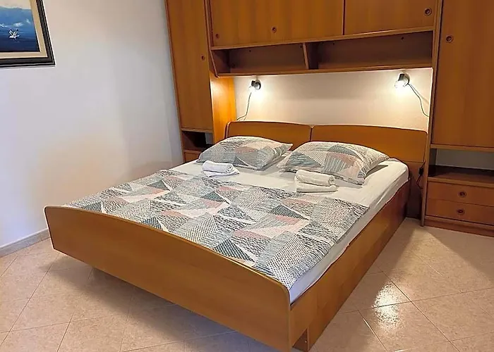 Apartment 650