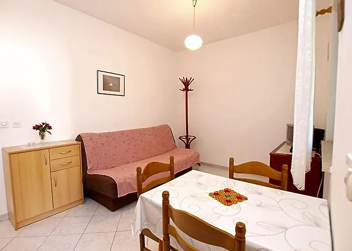 Apartment 981