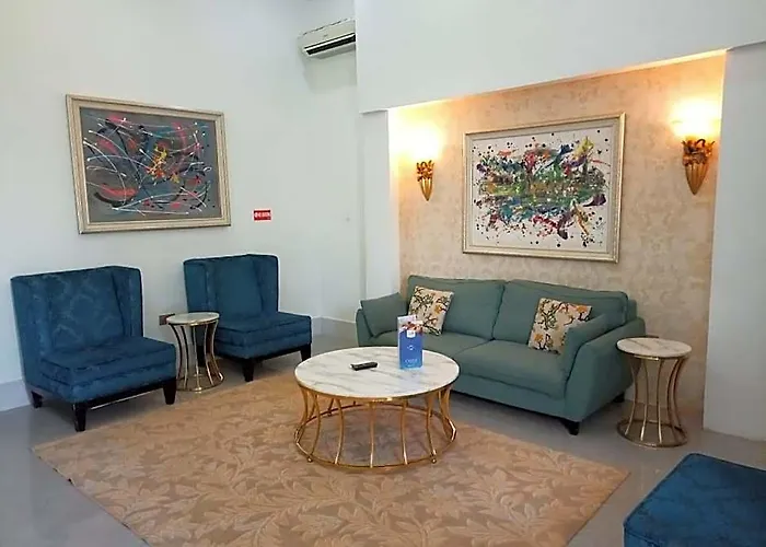 Castle De White House Hotel