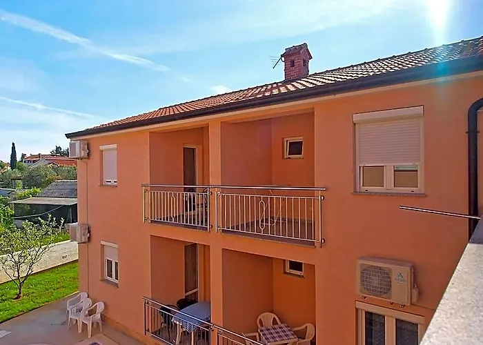 Apartment 1359