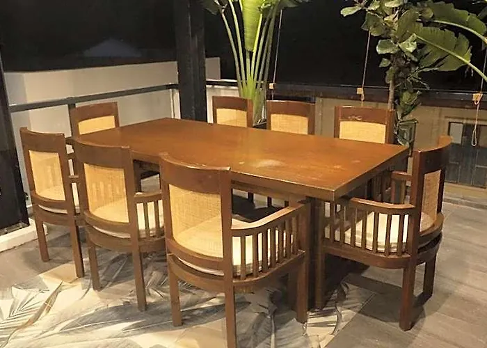 Baia Laiya Marienella Resort