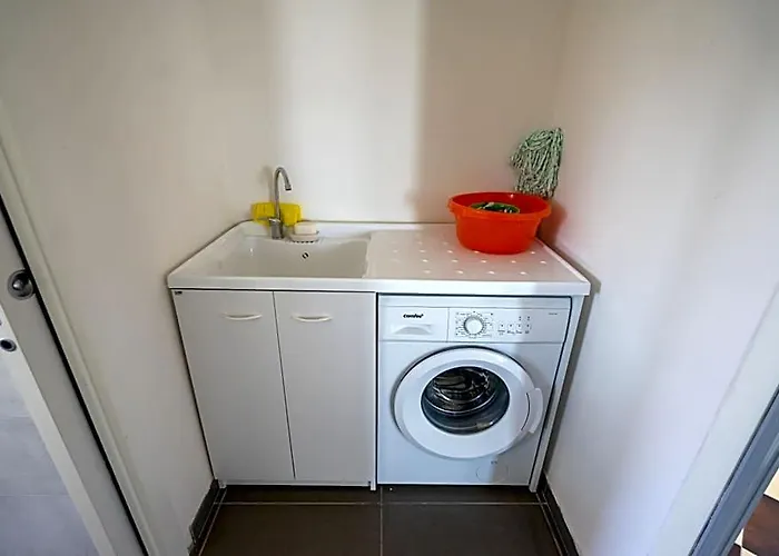 +61 Lounge Apartment