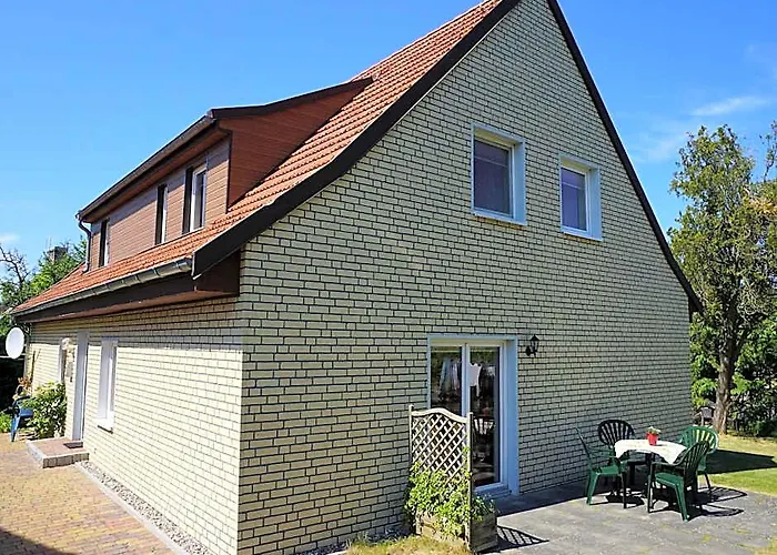 Geraeumige Ferienwohnung Mit Garten