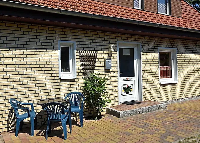 Geraeumige Ferienwohnung Mit Garten