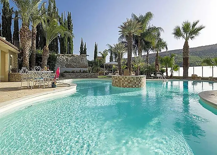 Villa In Agrigento With Pool Near Temples