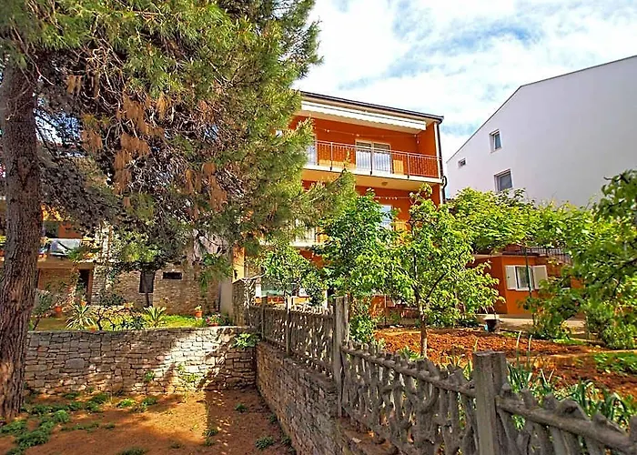 Apartment 1348