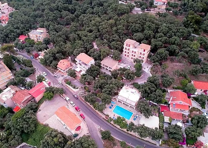 Paradisus Apartments