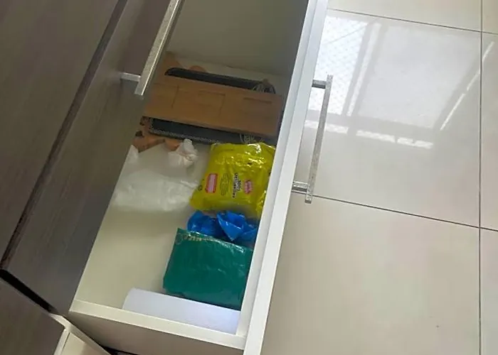 Ap De Fundos Em Condominio Beira Mar Com Garagem, Wifi E Tv A Cabo