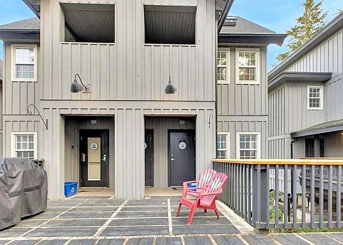 Grey Whale, Pet Friendly Studio At The Beach