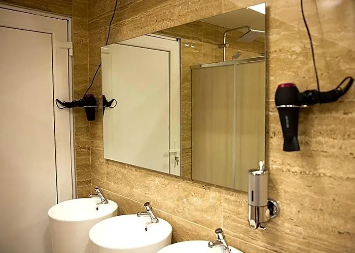 Quick'Hot By Gts - Capsules Et Chambres Confortables