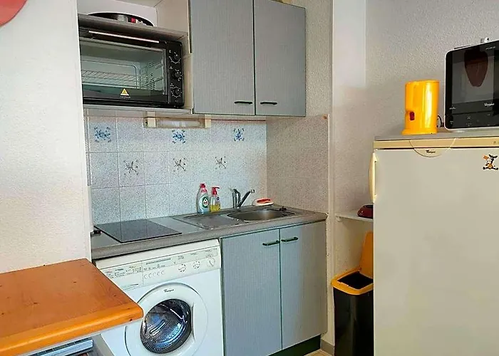 Appartement 2 Pieces Cabine, Piscine, Proche Plage - 6 Pers. - Fr-1-225-792