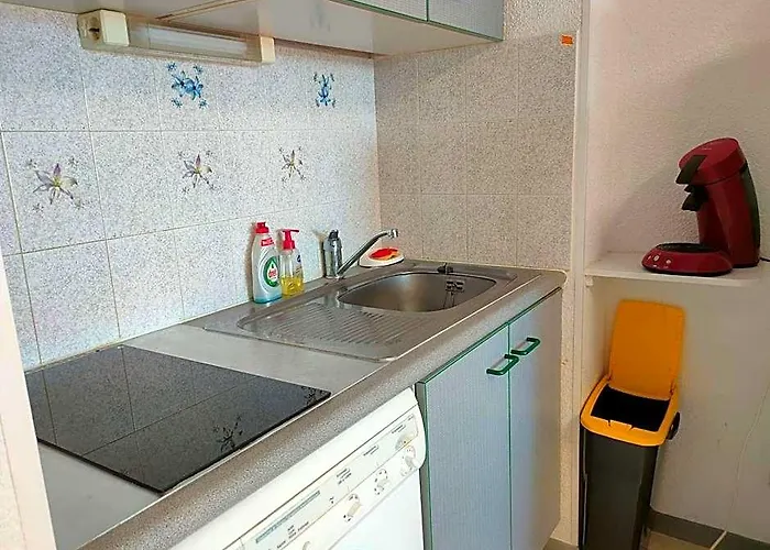 Appartement 2 Pieces Cabine, Piscine, Proche Plage - 6 Pers. - Fr-1-225-792