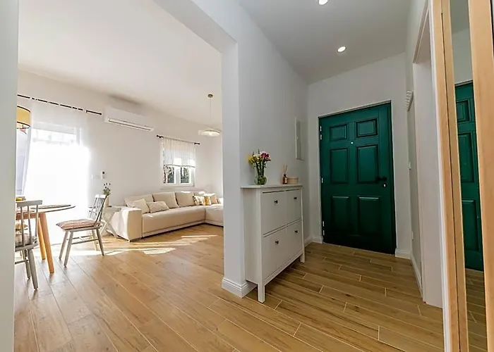 Apartment 22